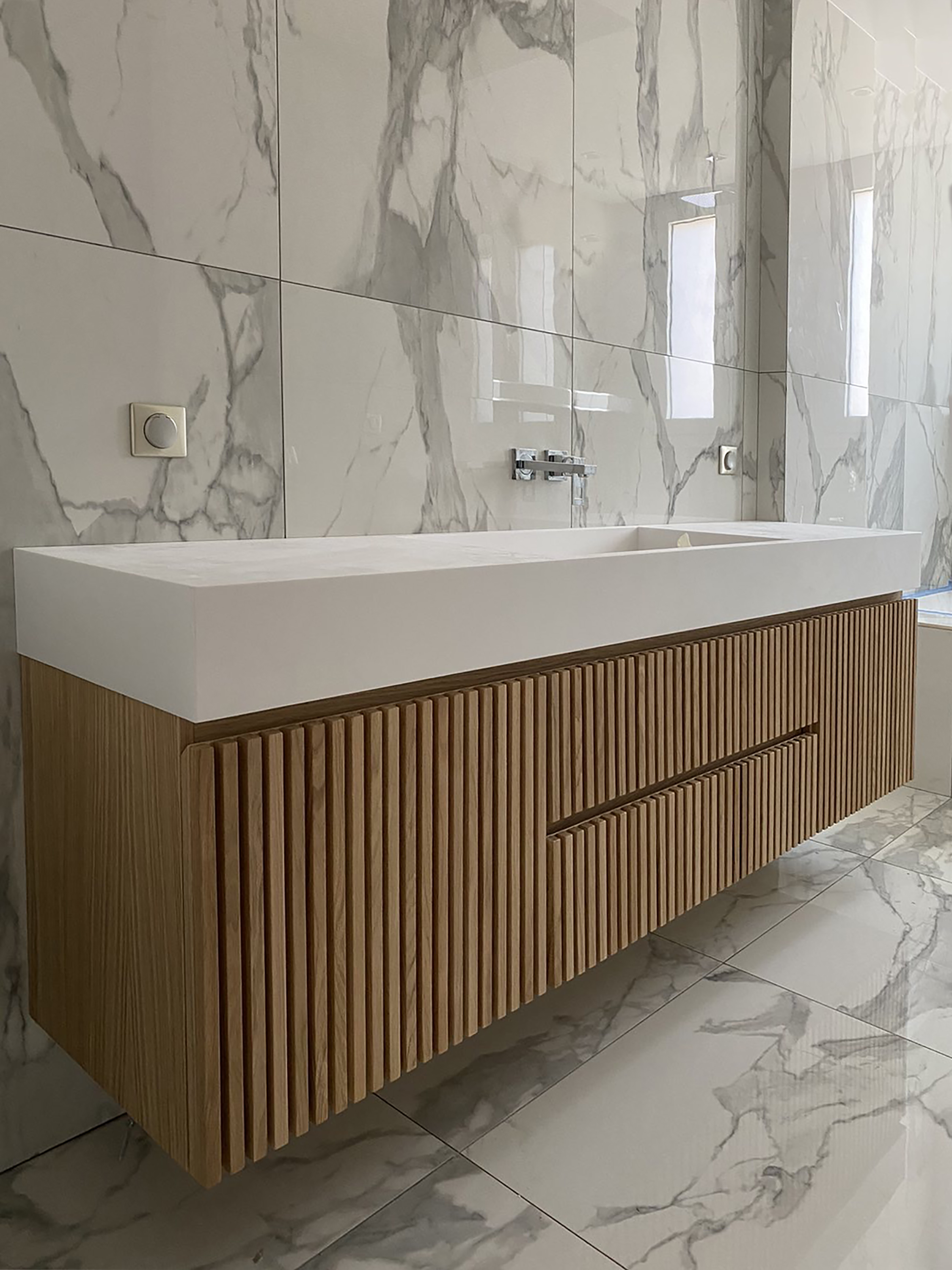 Impressive Lines - Interior design project by Ilia Dabiza - Bathroom