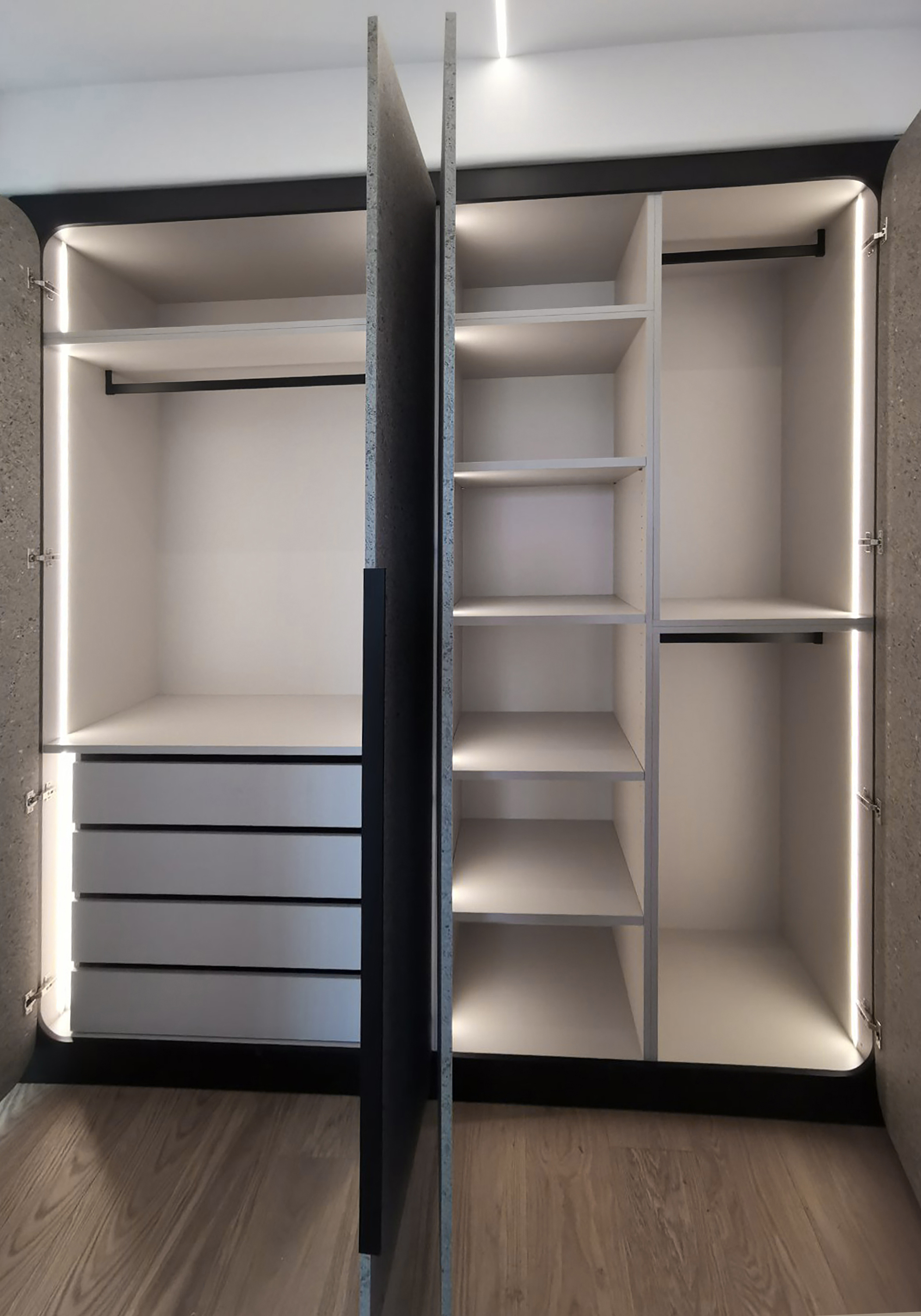 Minimal & Clean - Interior design detail 1 by Ilia Dabiza - Dressing Rooms & Closets