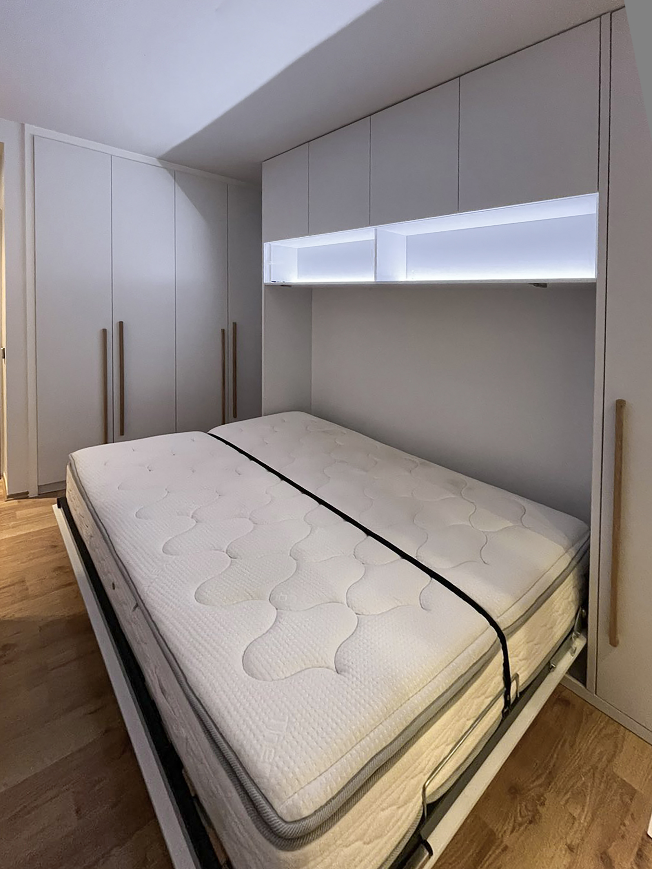 Murphy Wardrobe - Interior design detail 1 by Ilia Dabiza - Dressing Rooms & Closets