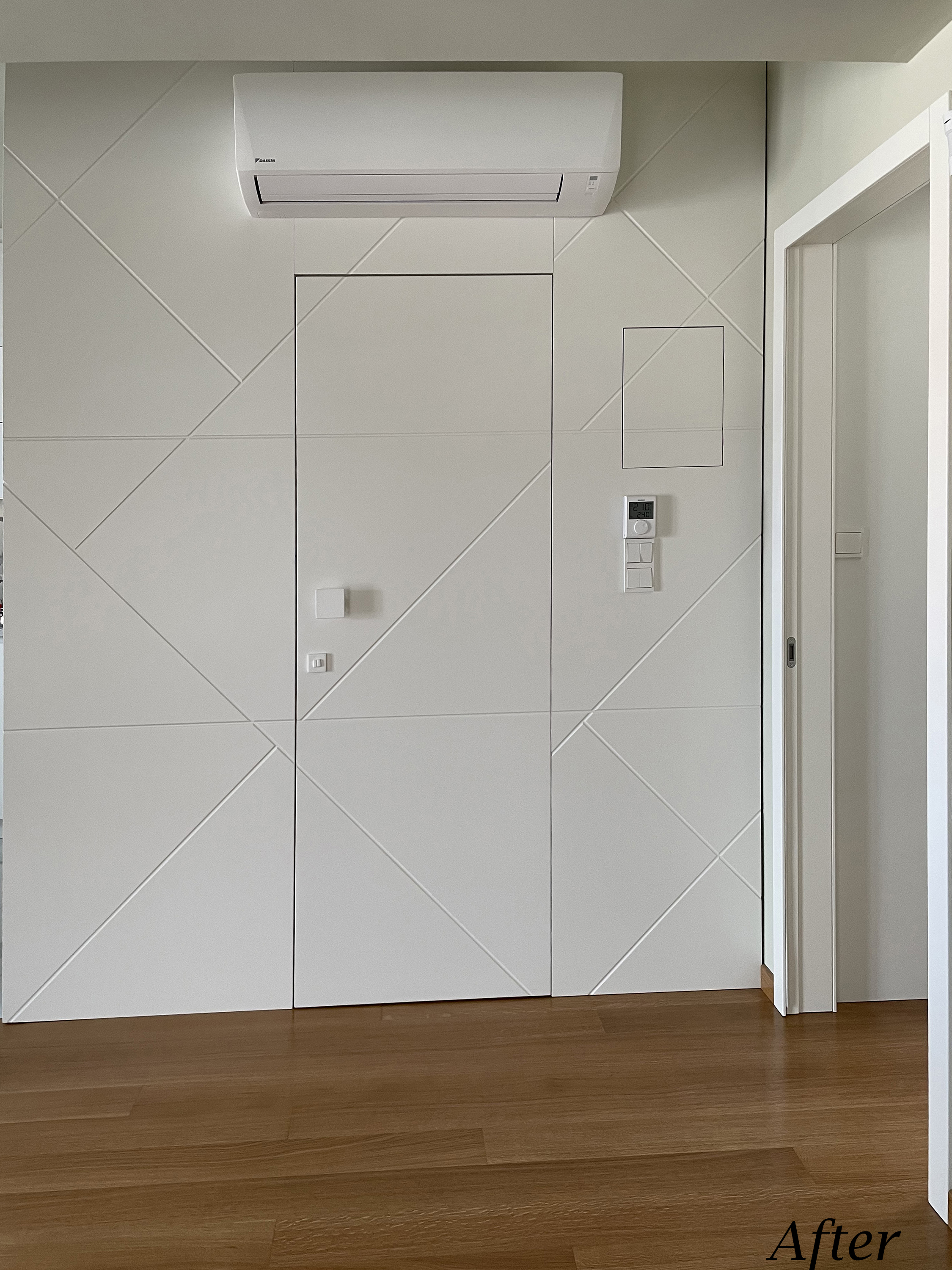 Επένδυση τοίχου & πόρτα WC - Interior design project by Ilia Dabiza - Wall Covering & Custom Doors