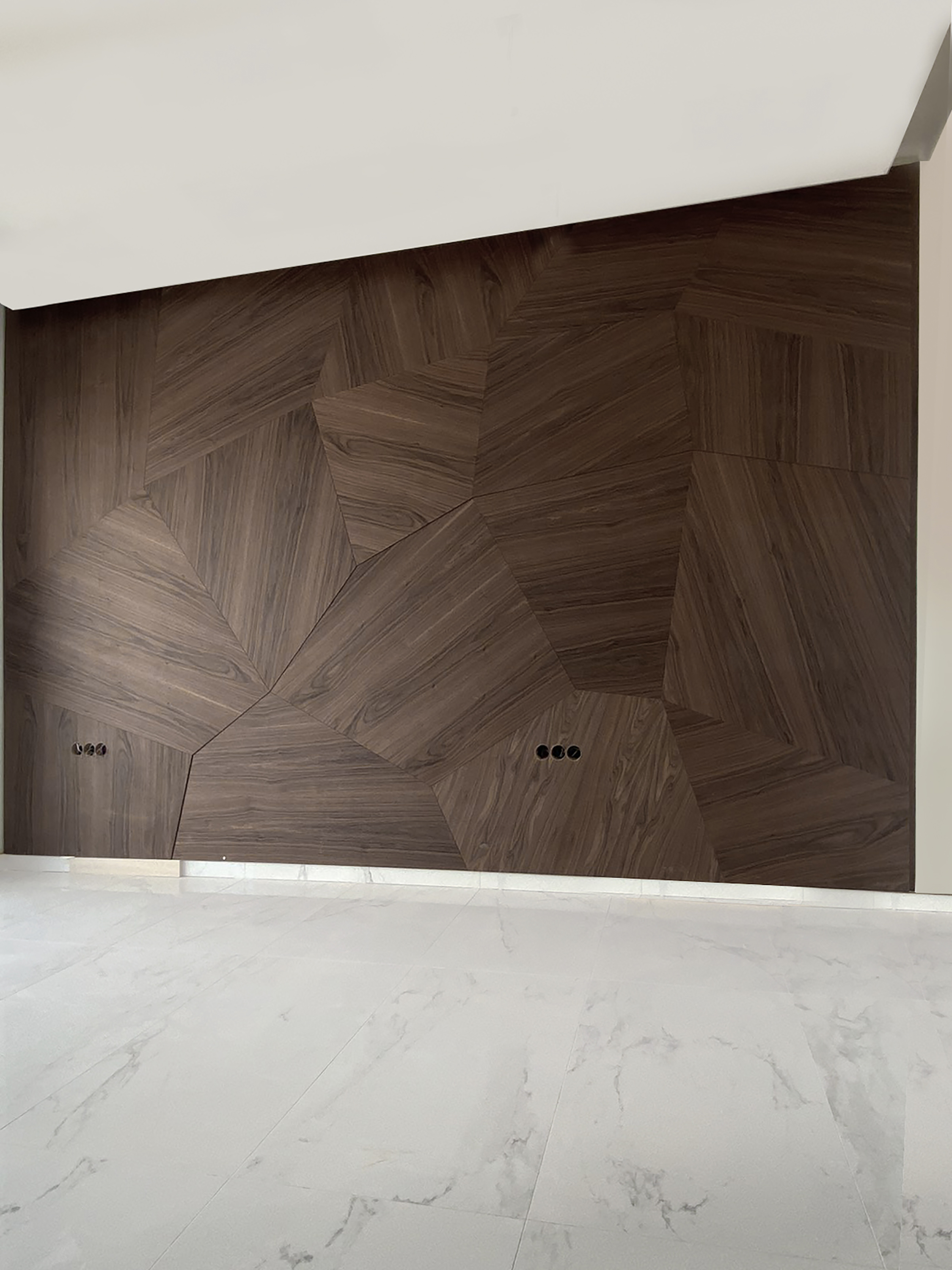 Walnut Asymmetric Panels - Interior design project by Ilia Dabiza - Wall Covering & Custom Doors