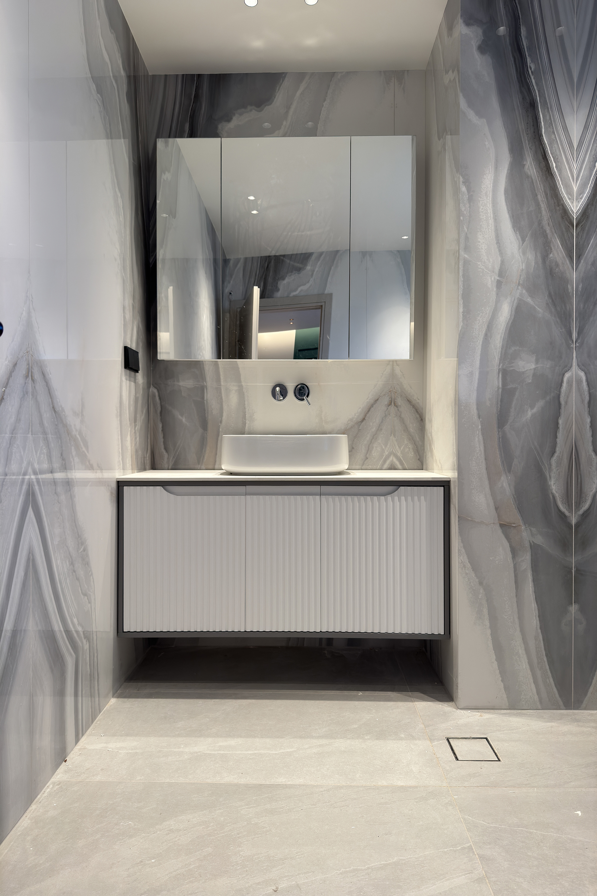 Full-Floor Apartment - Interior design detail 17 by Ilia Dabiza - Residential